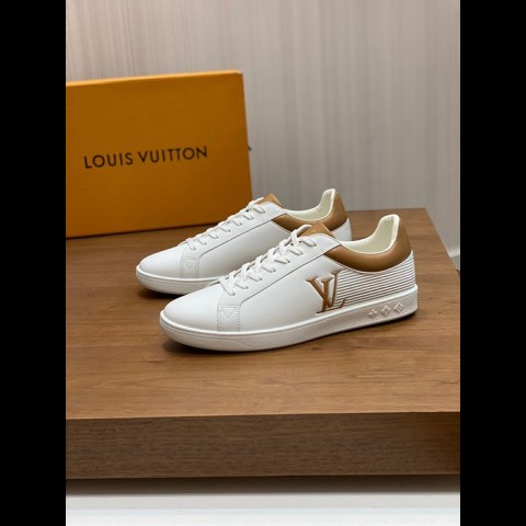 lv 남성 스니커즈