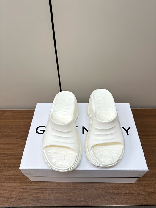 givenc*y 뮬